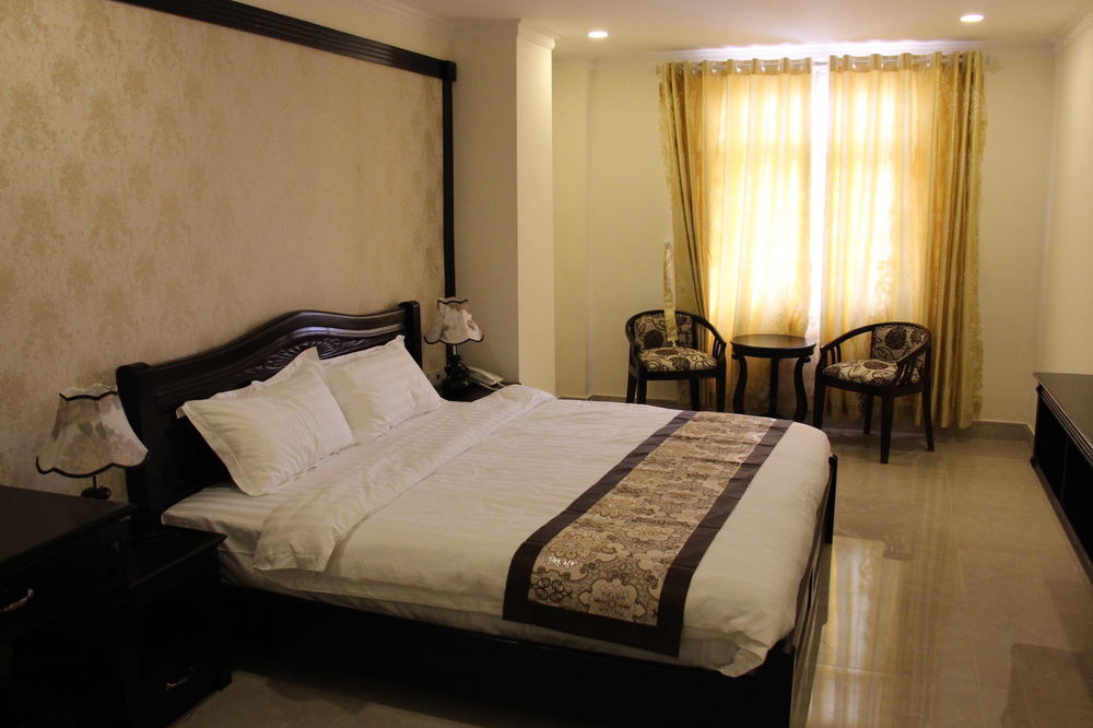 Royal Dalat Hotel Exterior photo