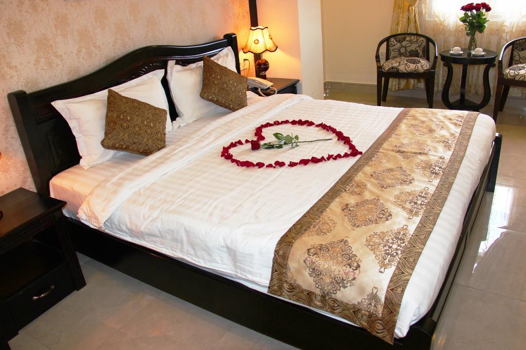 Royal Dalat Hotel Exterior photo
