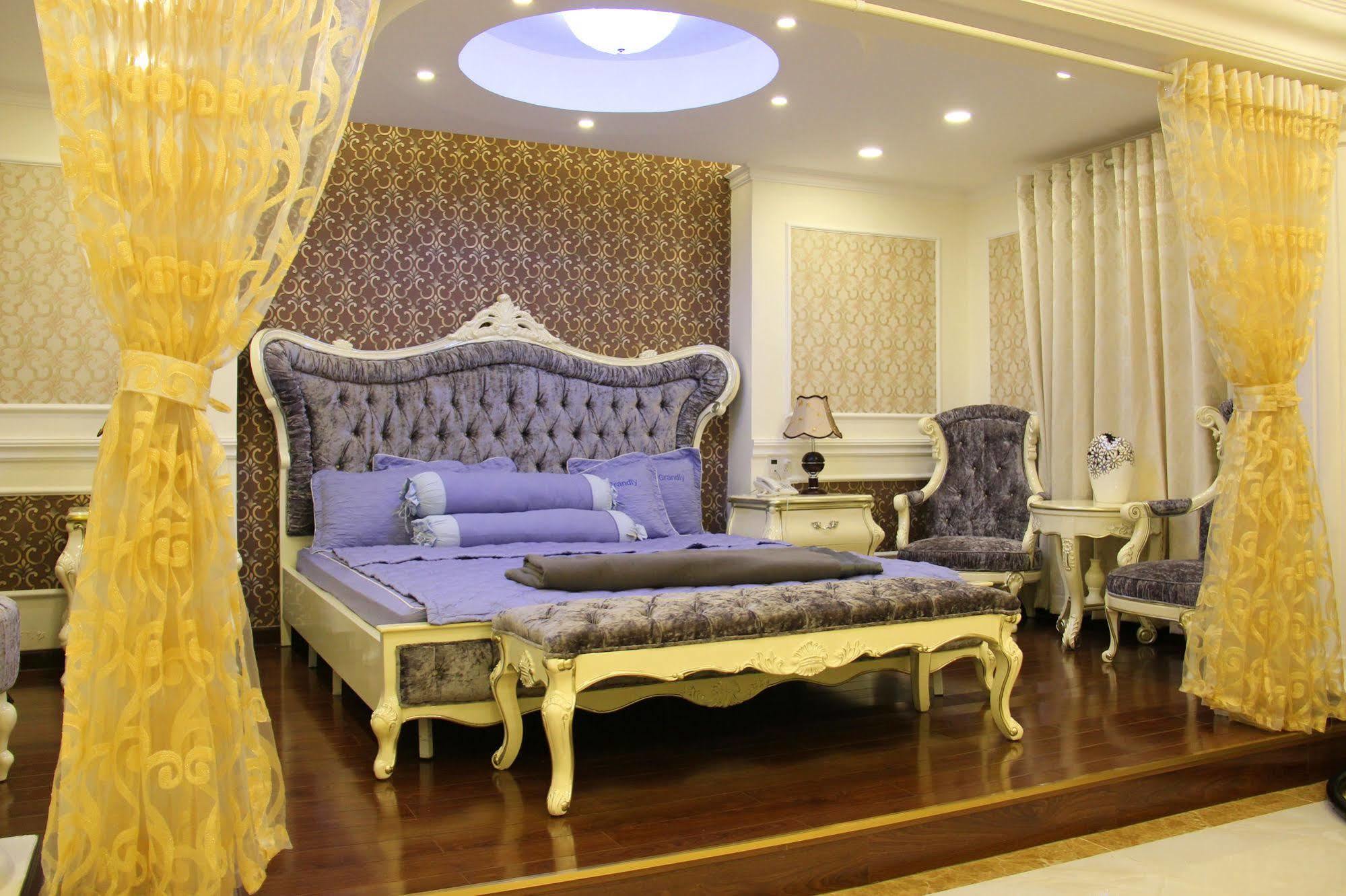 Royal Dalat Hotel Exterior photo