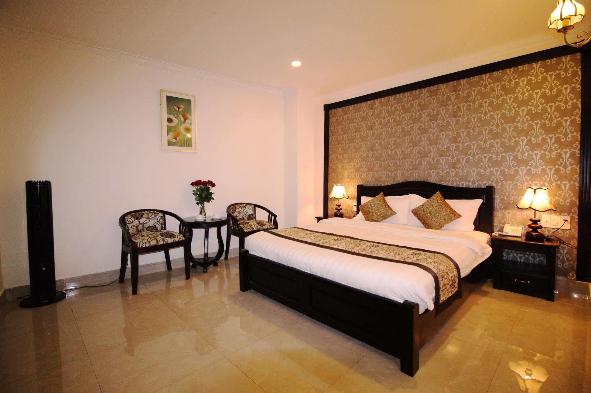 Royal Dalat Hotel Exterior photo