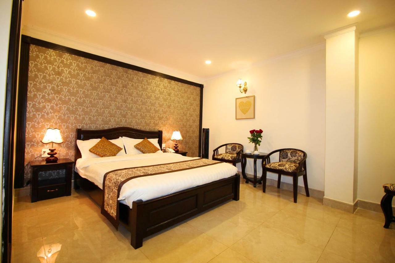 Royal Dalat Hotel Exterior photo